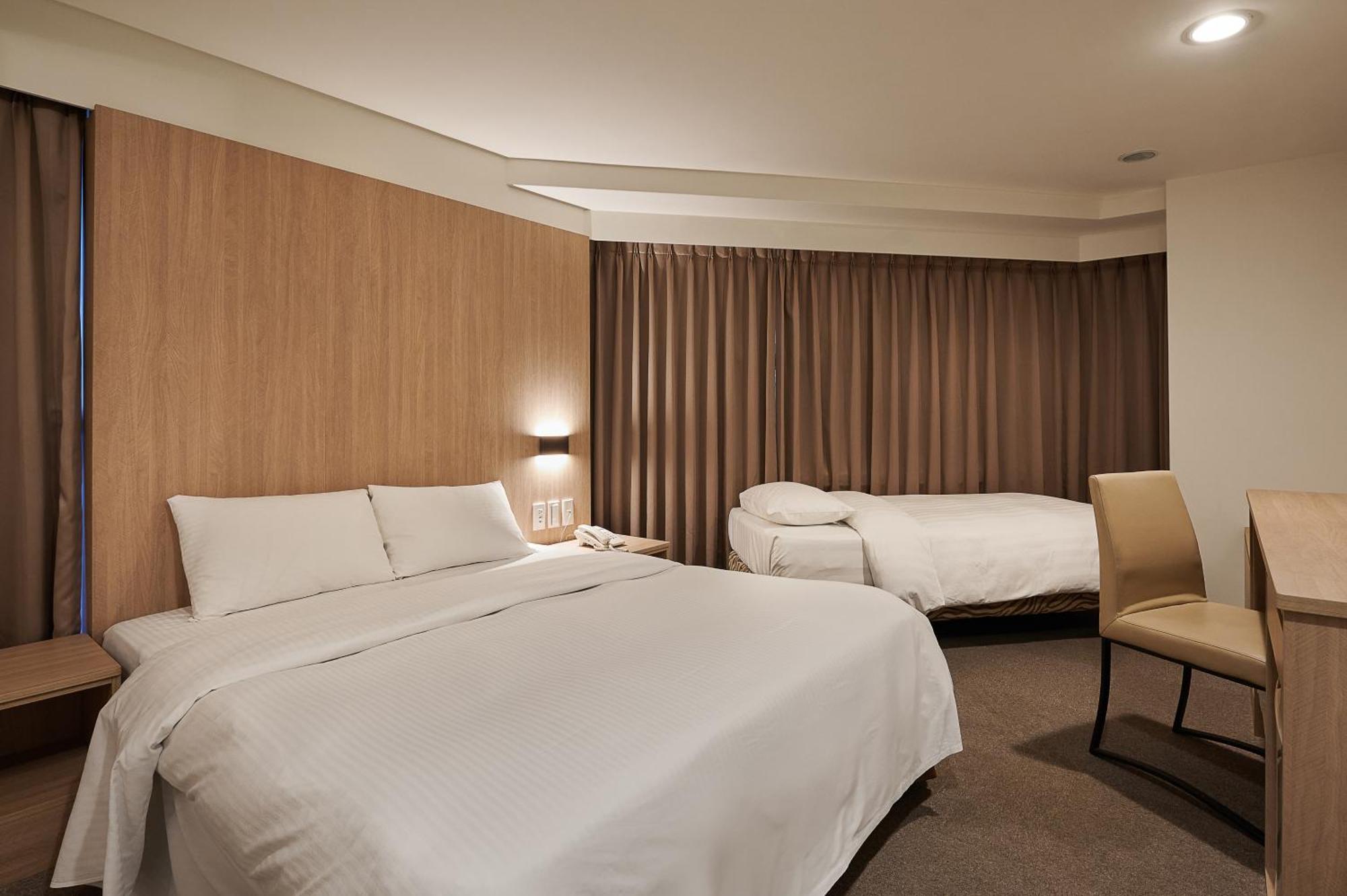 Superior Triple Room,677242731:JPEG